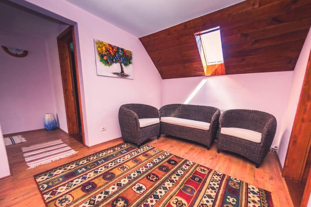 Horace Guesthouse Pool & Hot Tub & Bikes & River Dejani Экстерьер фото