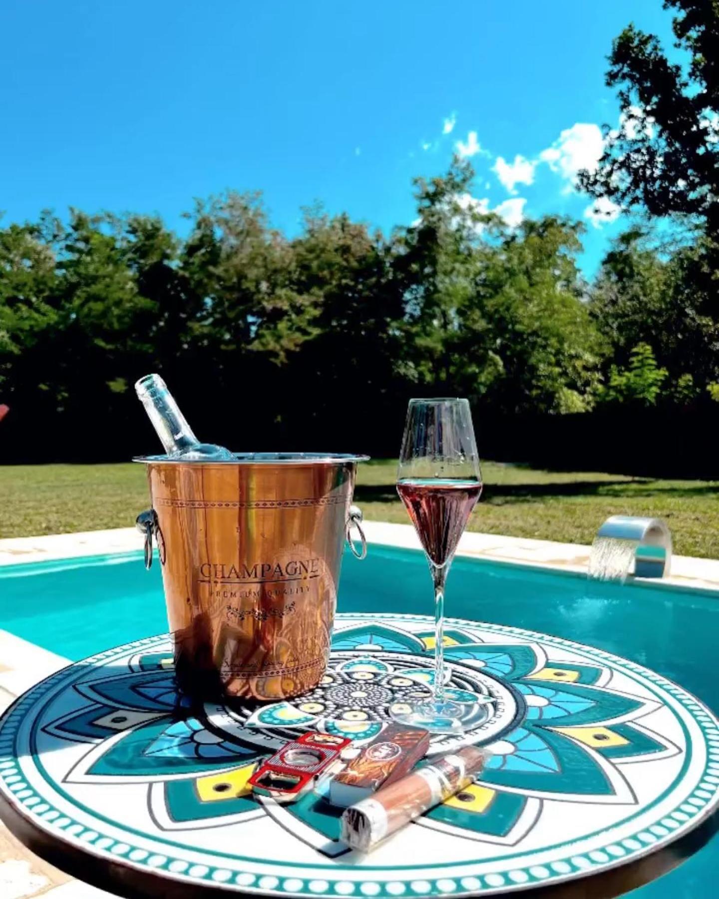 Horace Guesthouse Pool & Hot Tub & Bikes & River Dejani Экстерьер фото