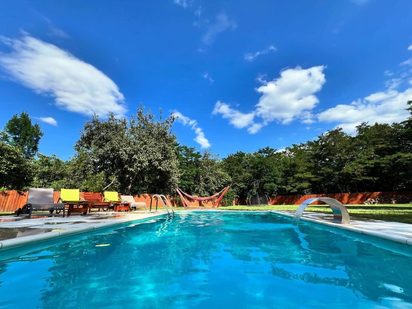 Horace Guesthouse Pool & Hot Tub & Bikes & River Dejani Экстерьер фото